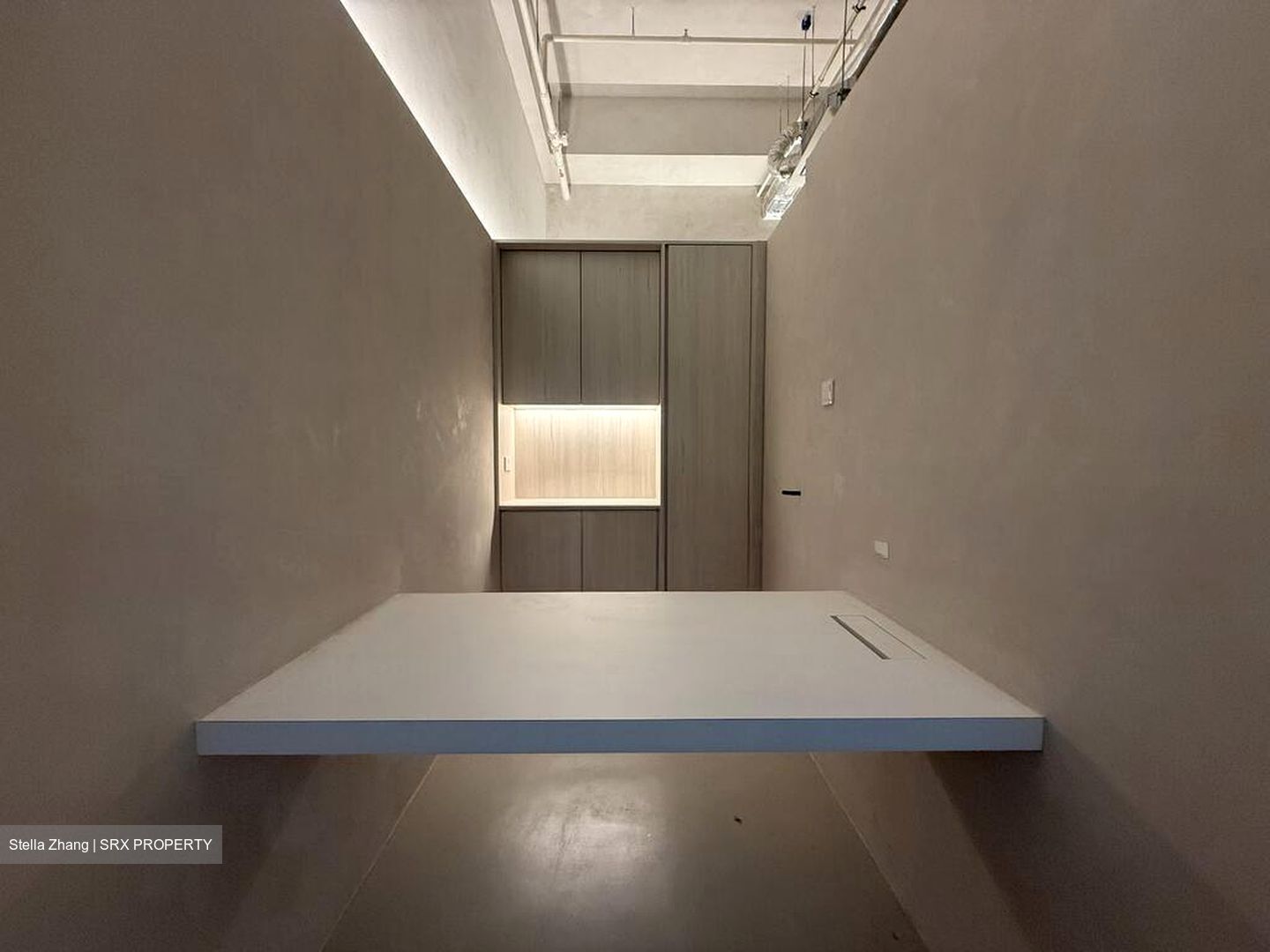 Hexacube (D14), Office #521035451